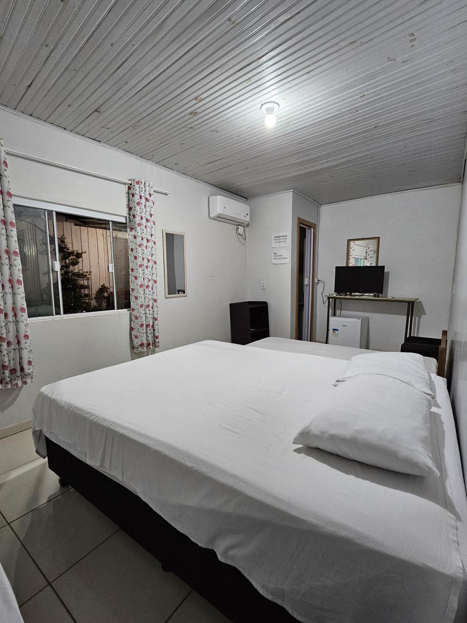 Bed and Breakfast Aconchego Lar Cama E Cafe Фос-ду-Игуасу Экстерьер фото