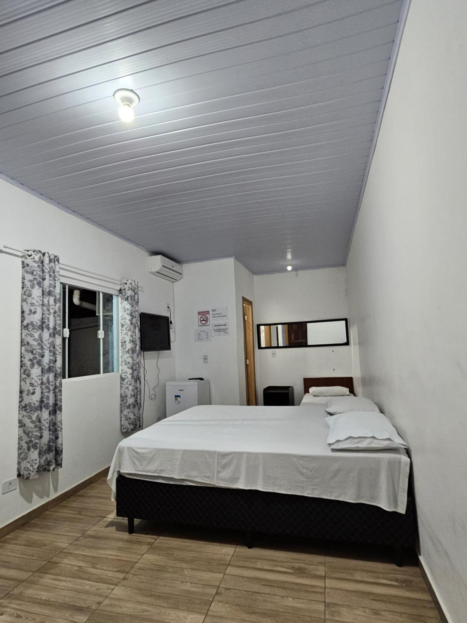 Bed and Breakfast Aconchego Lar Cama E Cafe Фос-ду-Игуасу Экстерьер фото